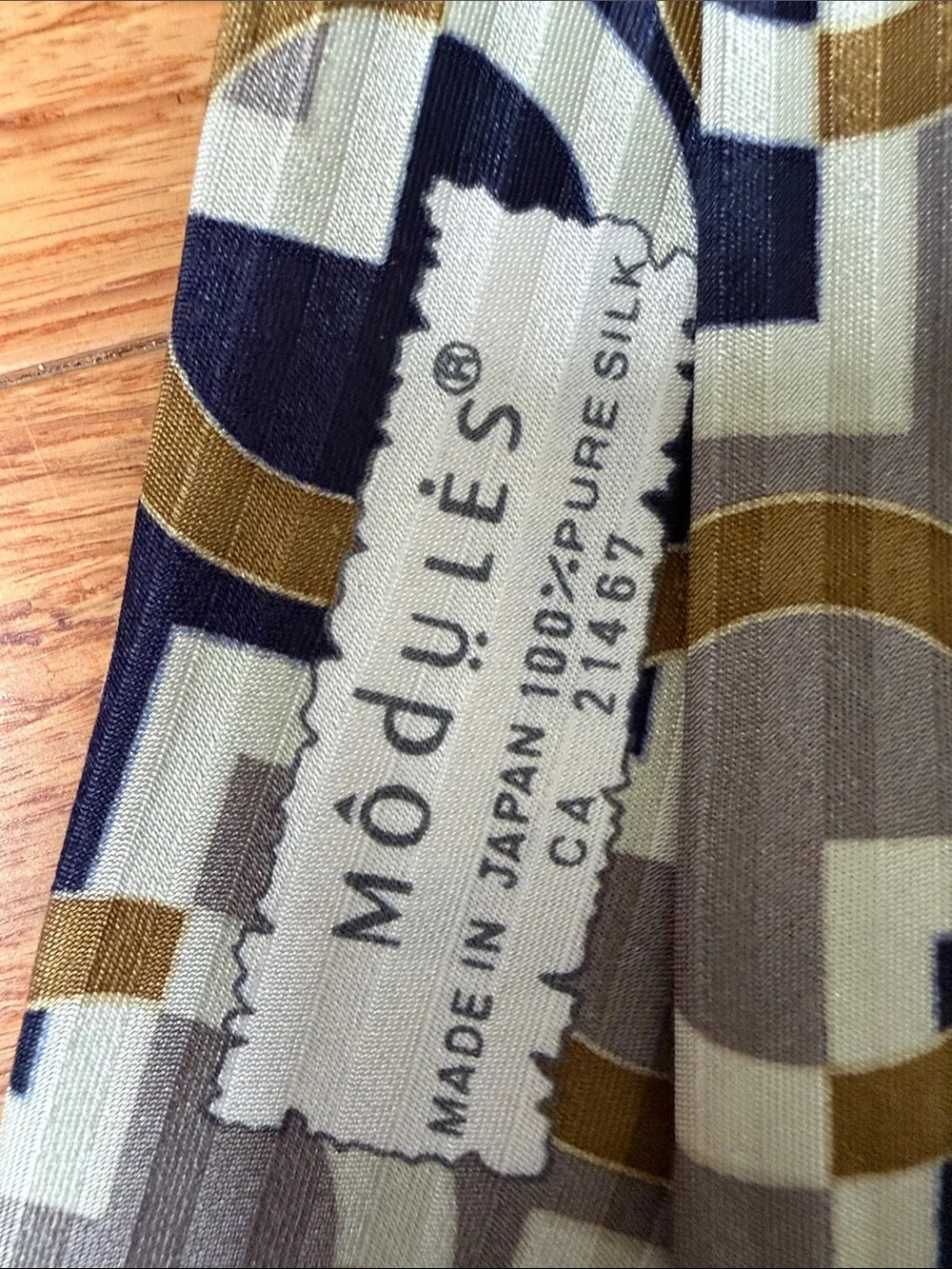 (13t) modules Made in Japan 100% Pure Silk Mod Geo Circle Navy Taupe Vintage